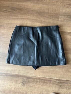 Abercrombie & Fitch Black Faux Leather Mini Skort